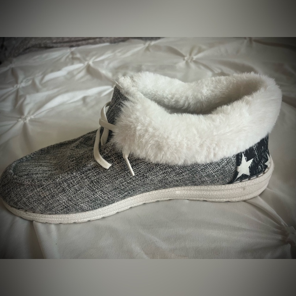 Cozy sherpa lined slipper shoes
